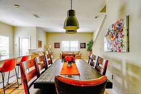 Bright & Cheery Vacation Villa-1638st 5 Bedroom Townhouse by RedAwning