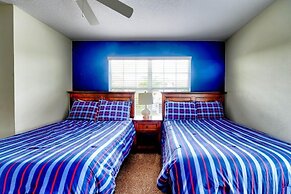 Bright & Cheery Vacation Villa-1638st 5 Bedroom Townhouse by RedAwning