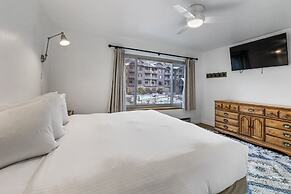 Luxury at Altitude Base Camp 2 Bedroom 2 Condo by RedAwning