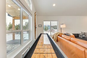 Family-friendly Donnelly Home w/ Private Hot Tub!