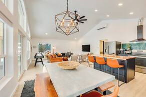 Family-friendly Donnelly Home w/ Private Hot Tub!