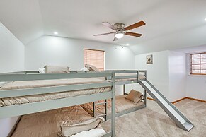 Near Lake Fork: Home w/ Fire Pit in Yantis!