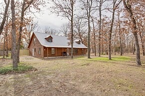 Yantis Home w/ Hot Tub - Near Lake Fork Fishing!