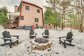 Family Home in Long Pond w/ Fire Pit & Lake Access