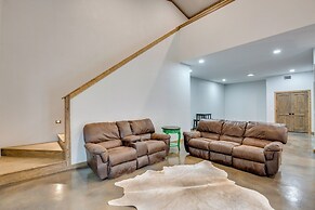 Peaceful Yantis Retreat - 1 Mi to Lake Fork!