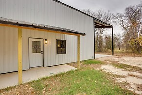 Peaceful Yantis Retreat - 1 Mi to Lake Fork!