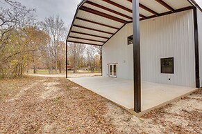 Peaceful Yantis Retreat - 1 Mi to Lake Fork!