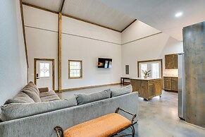 Serene Yantis Getaway - 1 Mi to Lake Fork!