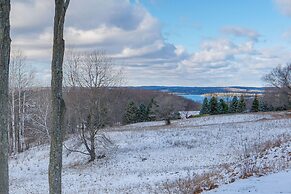 Bellaire Vacation Rental - Ski Shuttle Access!