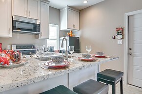 Pet-friendly Brownsville Apartment w/ Yard!