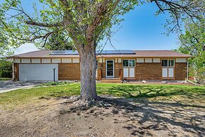 4 Mi to Olde Town Arvada! Dog-friendly Home, Yard