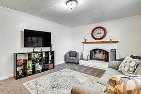 4 Mi to Olde Town Arvada! Dog-friendly Home, Yard