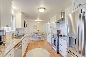 14 Mi to Denver Zoo: Pet-friendly Arvada Home