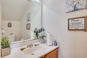 Spacious Family-friendly Home in Denham Springs!