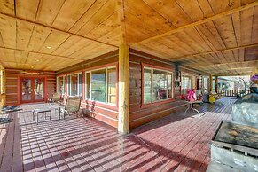 Salmon Vacation Rental w/ Mountain Views!