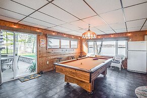 Waterfront Home w/ Game Room: 4 Mi to Le Claire!