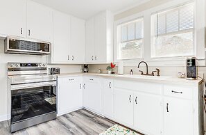 Quiet Grove Hill Cottage w/ Wraparound Deck!