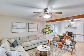 Mid-century Mod Cottage, Steps to Lake Gregory!