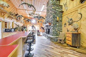 Salmon Vacation Rental w/ On-site River Access!