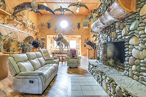 Salmon Vacation Rental w/ On-site River Access!