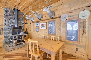 Salmon Vacation Rental w/ On-site River Access!