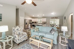 3 Mi to Rainbow Springs: Home w/ Yard in Dunnellon