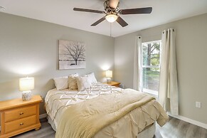 3 Mi to Rainbow Springs: Home w/ Yard in Dunnellon