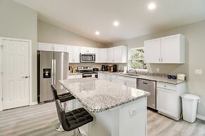 3 Mi to Rainbow Springs: Home w/ Yard in Dunnellon