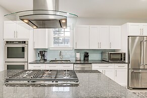 Bright & Modern Home: 2 Mi to Presque Isle Airport