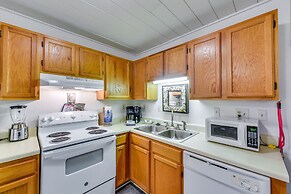 Lohi Condo w/ Balcony: 1 Mi to Downtown Denver!