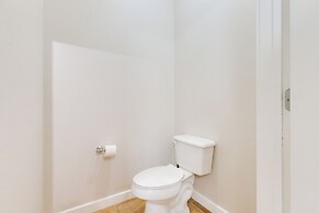 Lohi Condo w/ Balcony: 1 Mi to Downtown Denver!