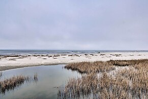 Lohi Condo w/ Balcony: 1 Mi to Downtown Denver!