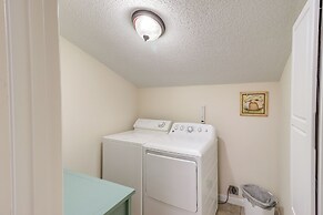 2 Mi to Rainbow Springs: Dunnellon Townhome