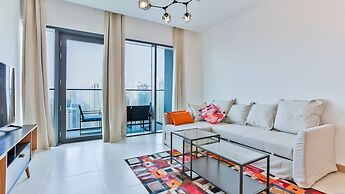 Luxury StayCation - Tranquil Waters: 2BR Luxury Apart. in Dubai Marina