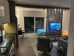 Four Seasons Life Official