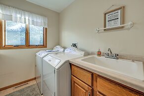 Lake Arbutus Cabin: Private Dock & Pontoon Rental!