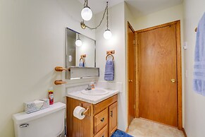 Downtown Delta Condo ~ 34 Mi to Black Canyon!