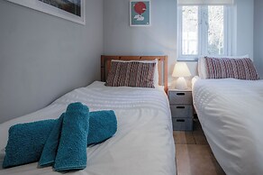Ewyn Y Don - 2 Bedroom Apartment - Pendine