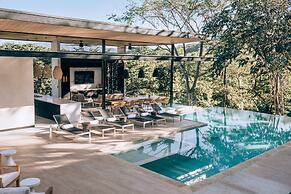 Epic Tamarindo Boutique Hotel