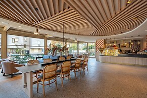 Oli Hotel And Suites