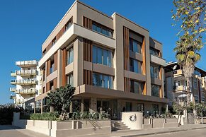 Oli Hotel And Suites