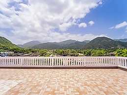 Scarlett Guesthouse By The Sea