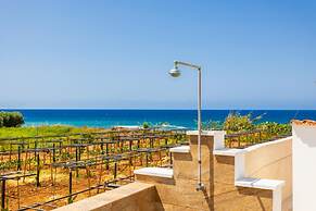 Villa Diana Seaside in Pomos