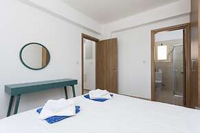 Villa Diana Seaside in Pomos