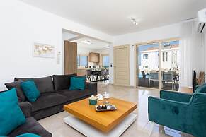 Villa Diana Seaside in Pomos