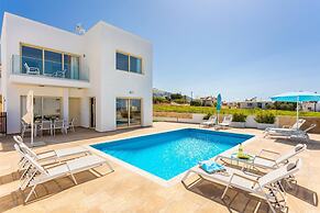 Villa Diana Seaside in Pomos