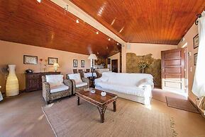 Villa Irene in Mexilhoeira Grande