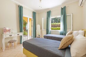 Villa Spyrelia in Dassia