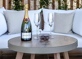 Zavia Bita in Syvota