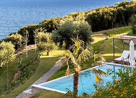 Zavia Bita in Syvota